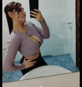 641805873: Chica busca chico en Navarra