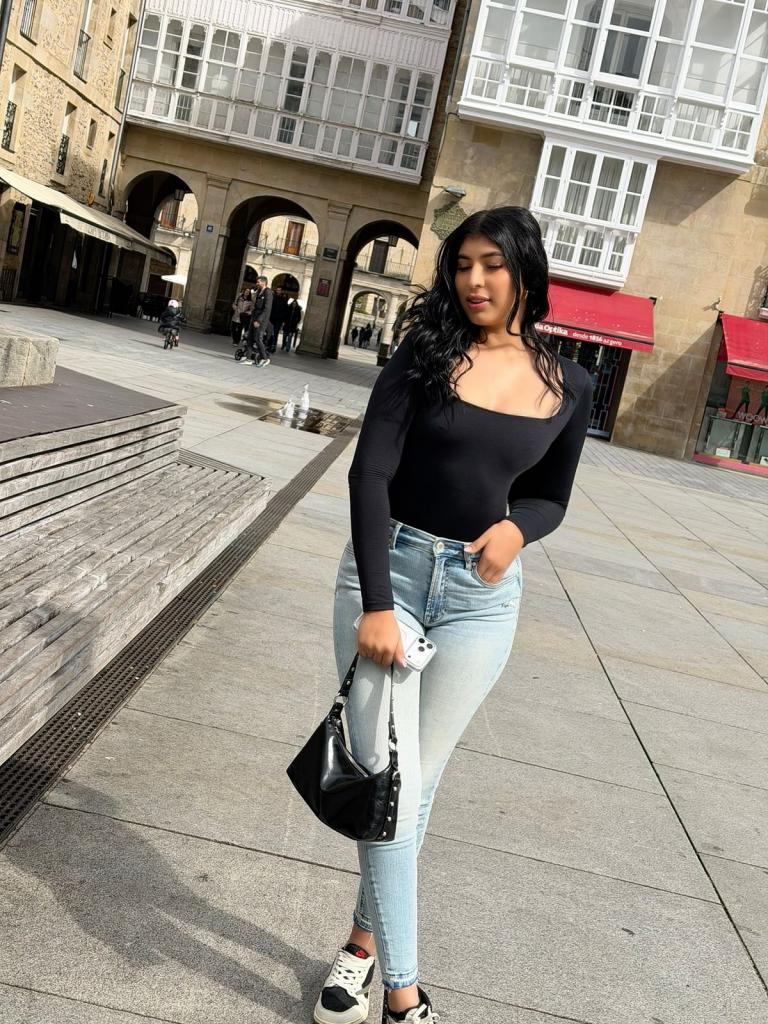 623514654: Chica busca chico en Navarra