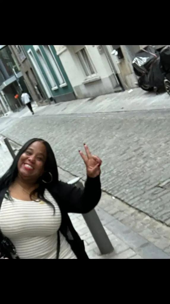 604350827: Chica busca chico en La Coruña