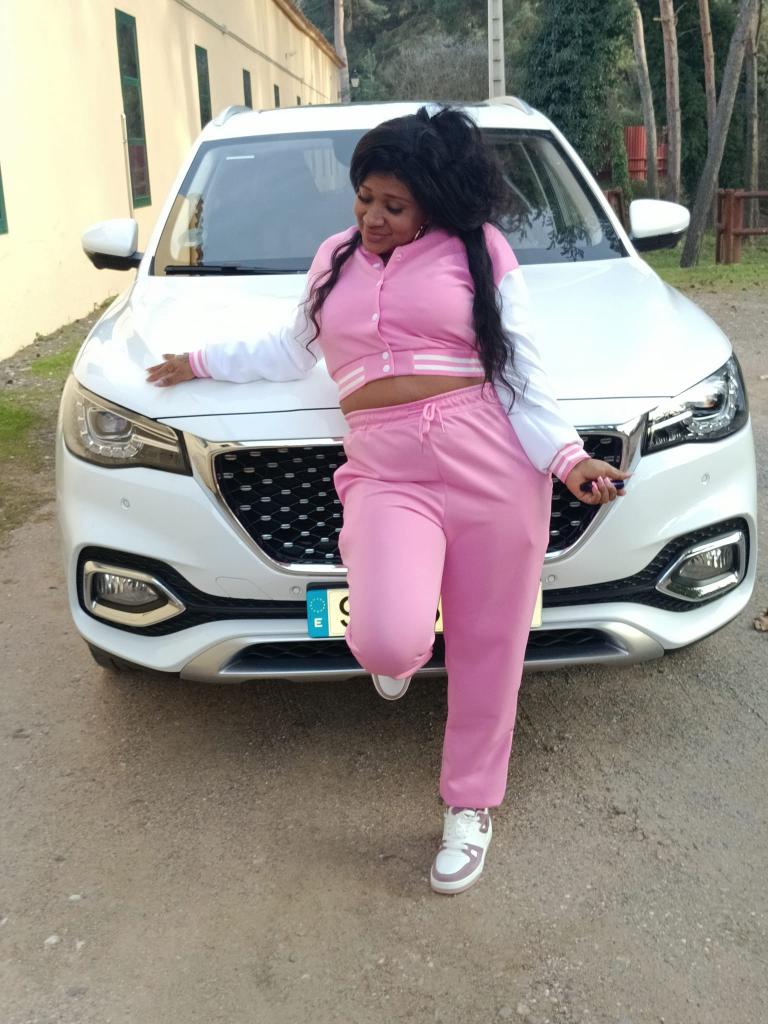 613383365: Chica busca chico en Huelva