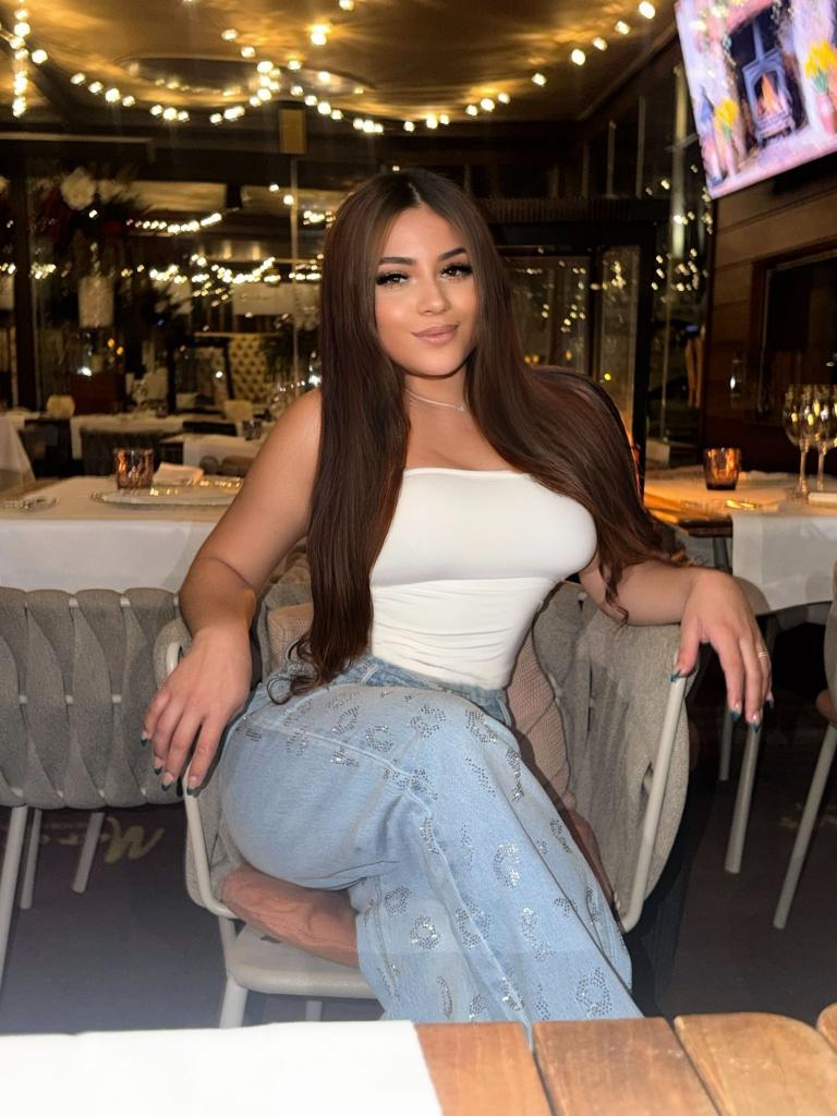 Chica busca chico en Barcelona: Chica busca chico