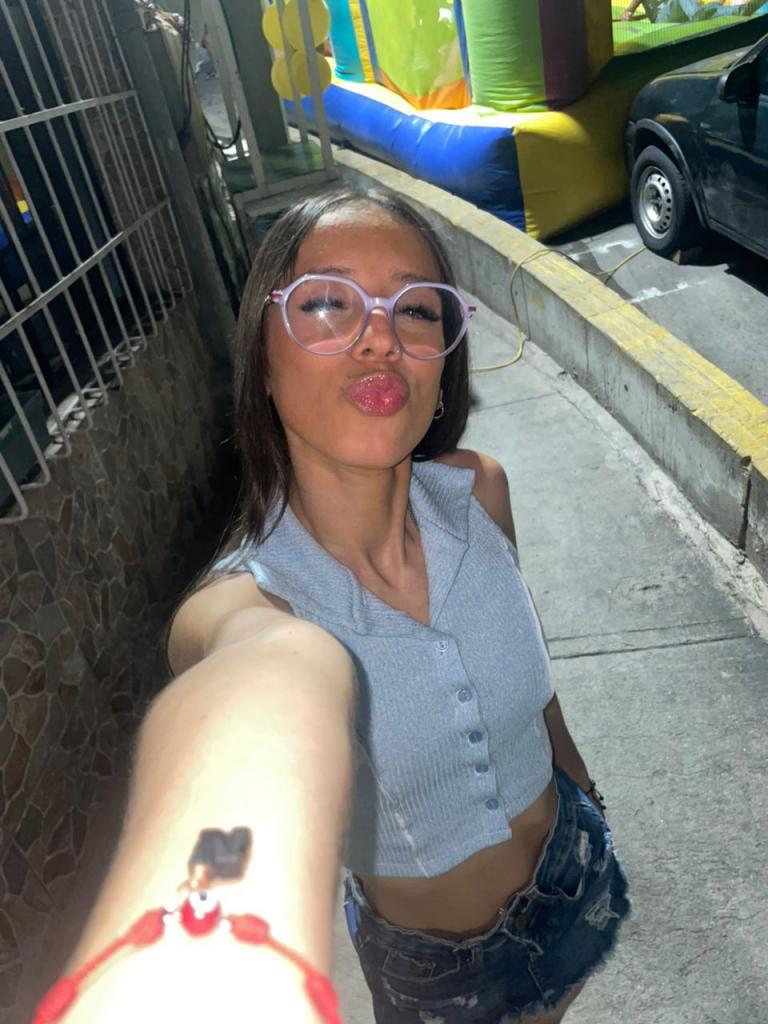 Chica busca chico en Almería: 