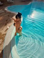 613771506: Chica busca chico en Barcelona