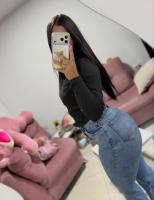 613573341: Chica busca chico en Barcelona