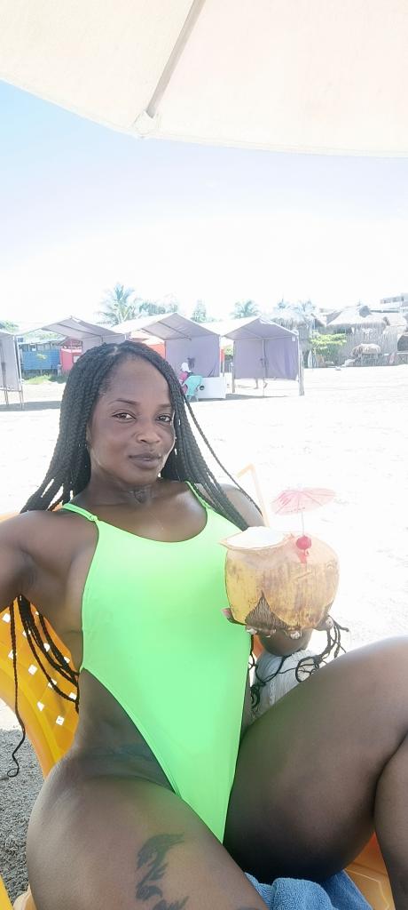 Chica busca chico en Málaga: Chica busca chico