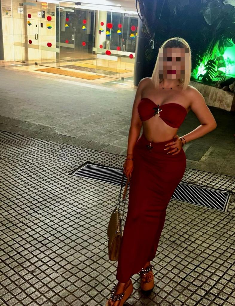 627003146: Chica busca chico en Ibiza