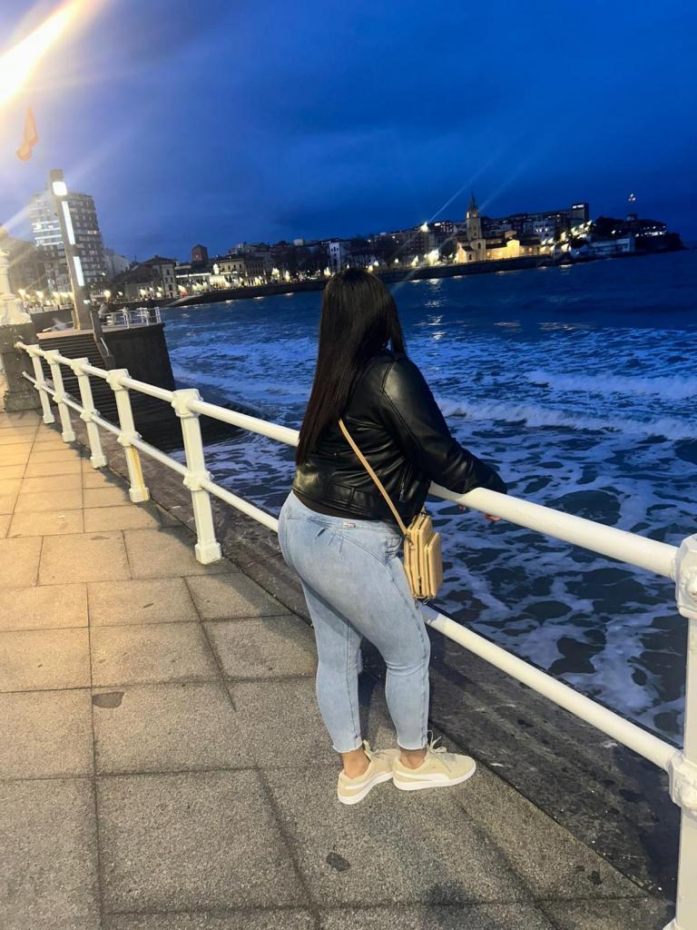 Chica busca chico en Asturias: 