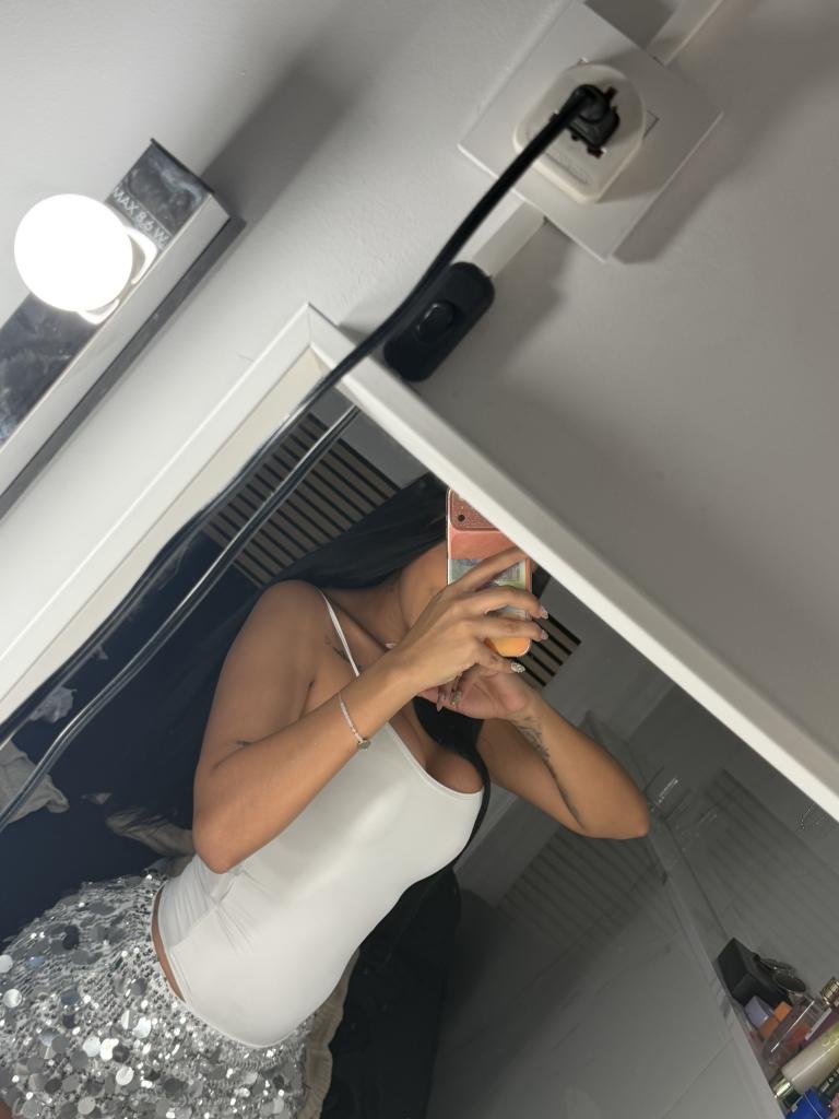 Chica busca chico en Tenerife: 