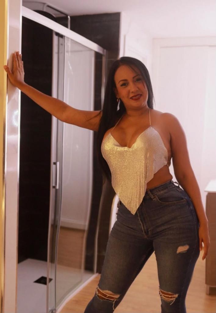 Chica busca chico en Formentera: 