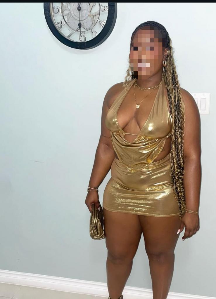 631288145: Chica busca chico en Murcia