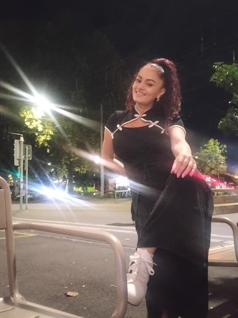 624037713: Chica busca chico en Barcelona