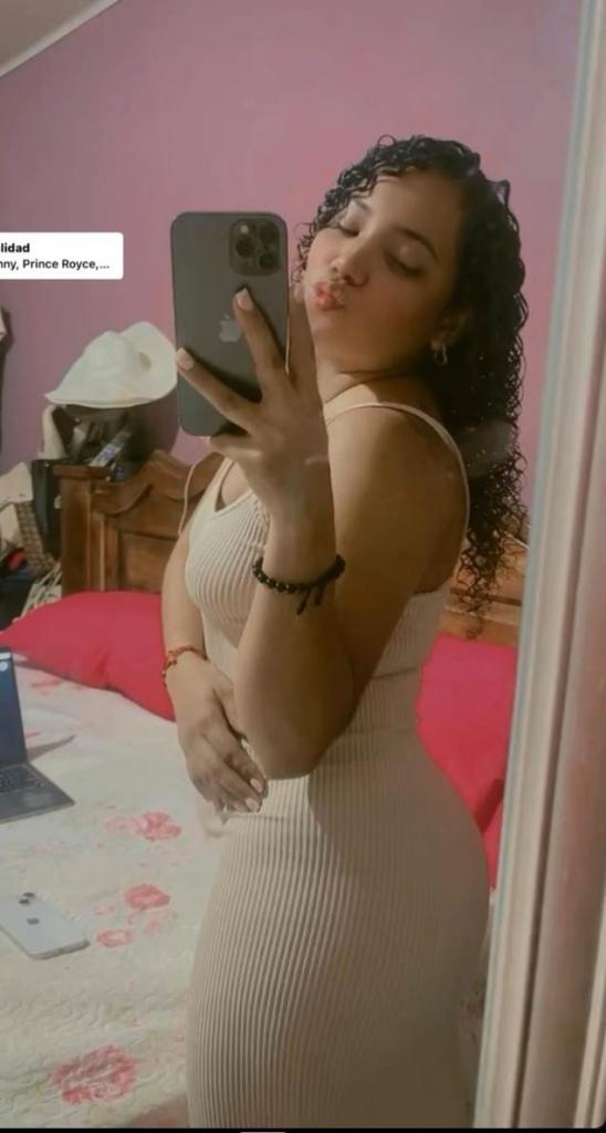 Chica busca chico en Almería: 