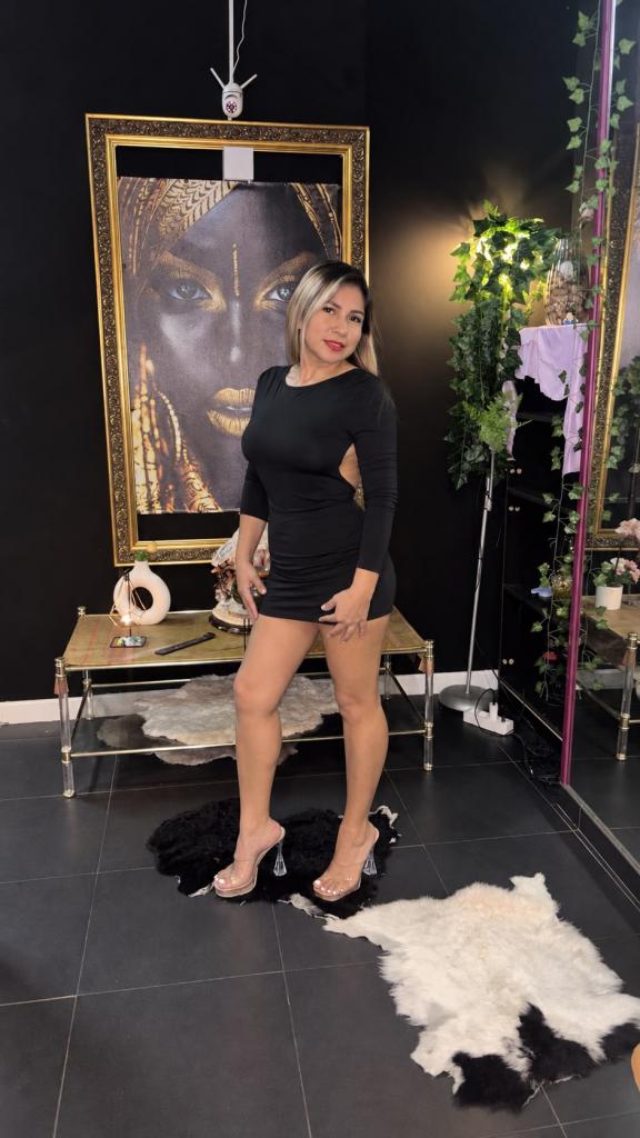 664593479: Chica busca chico en Córdoba