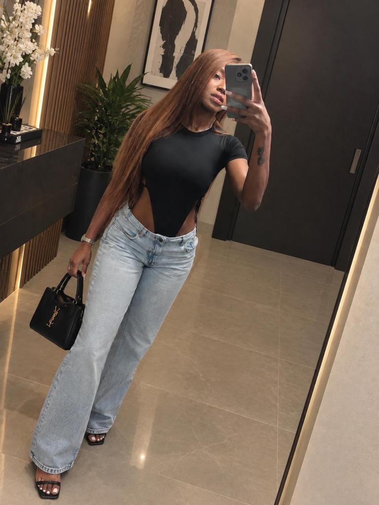 663092691: Chica busca chico en Mallorca