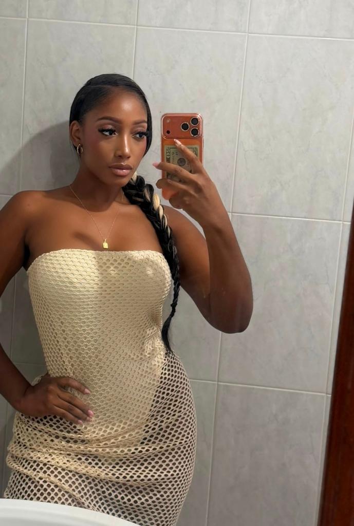 610795057: Chica busca chico en Tenerife