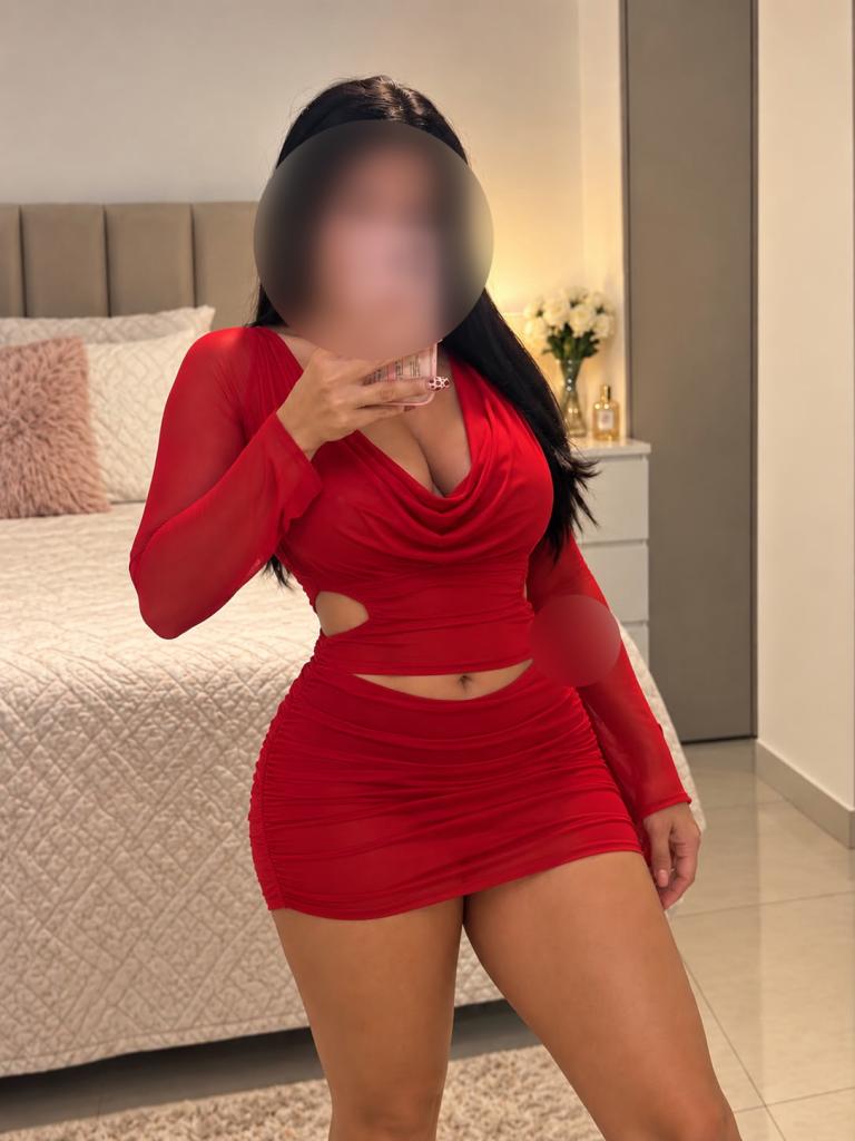 616832996: Chica busca chico en Barcelona