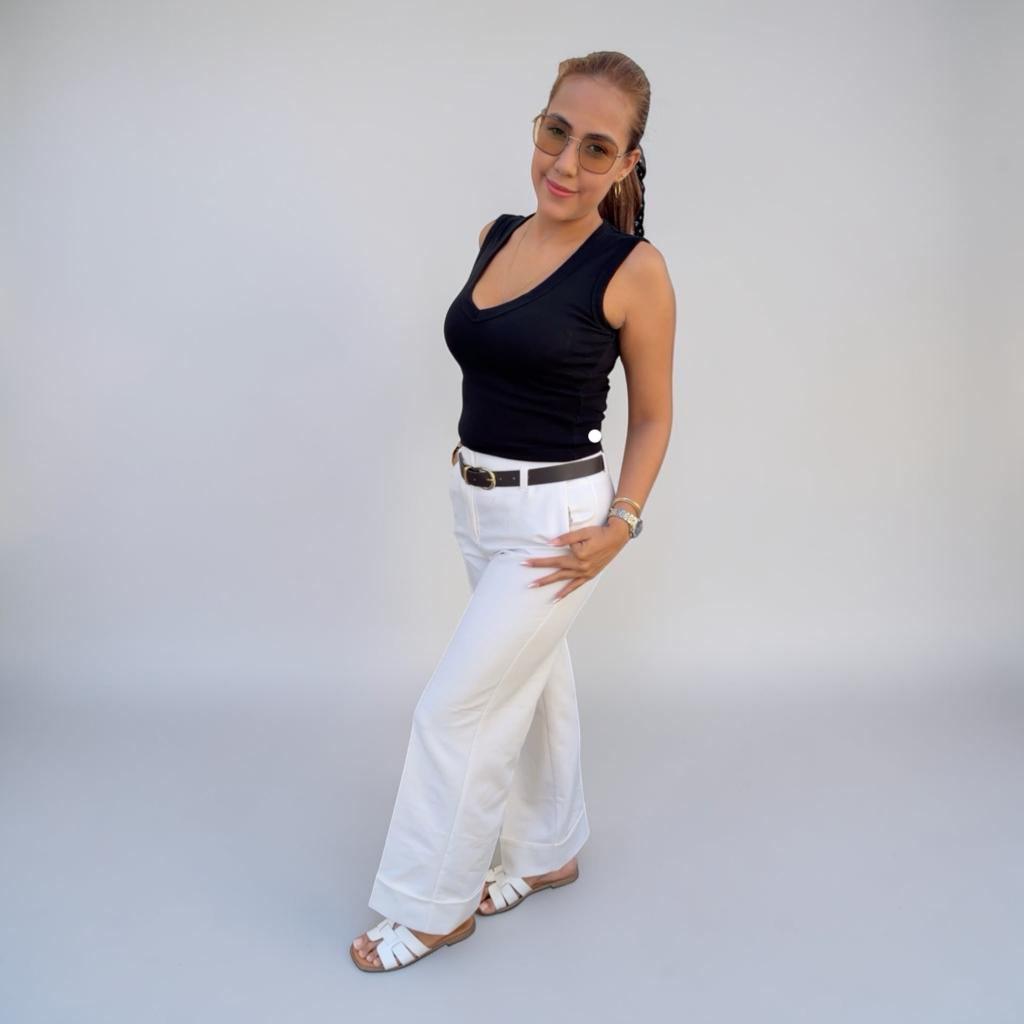 657314459: Chica busca chico en Ibiza