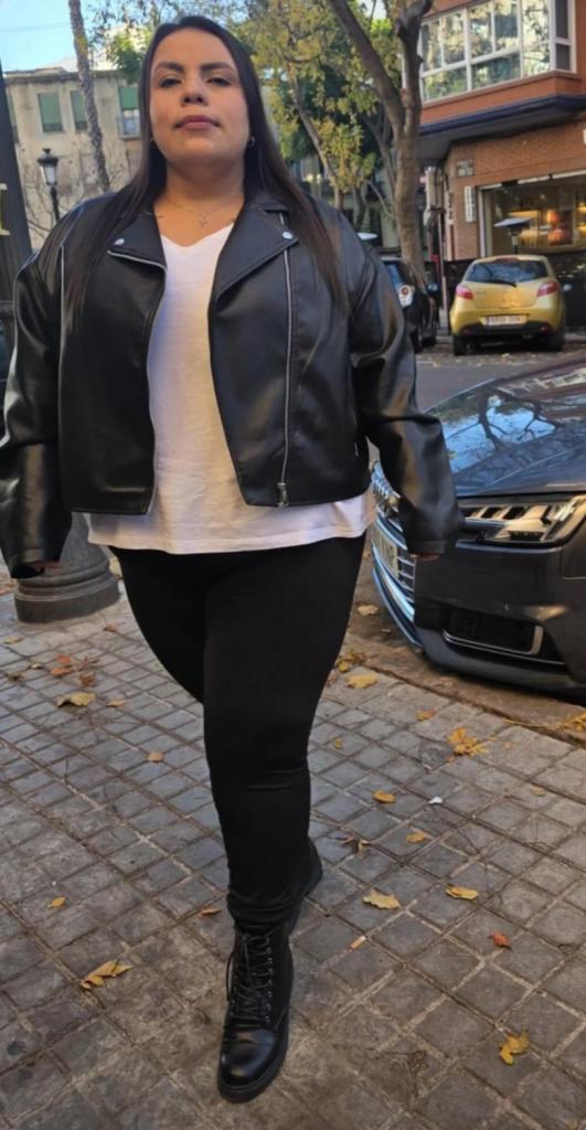 613299361: Chica busca chico en Valencia