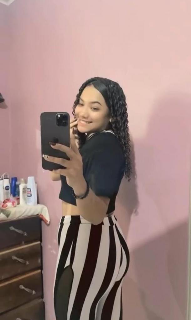 Chica busca chico en Almería: 