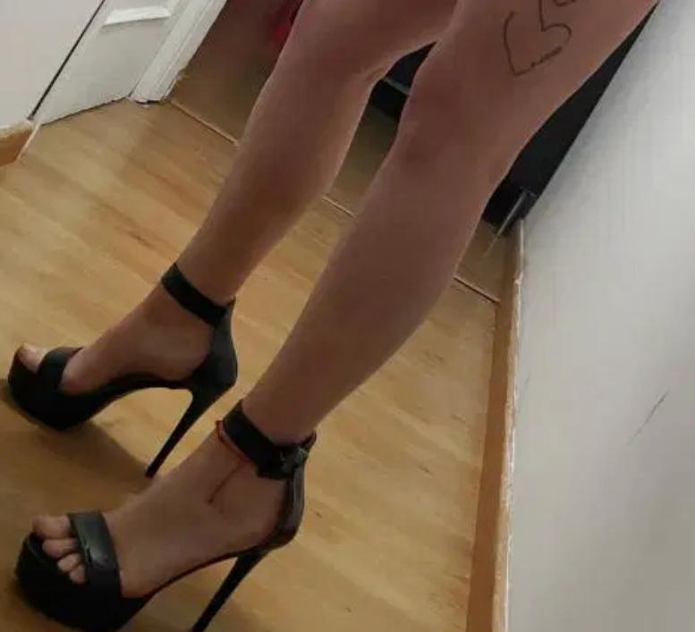 Chica busca chico en Sevilla: 