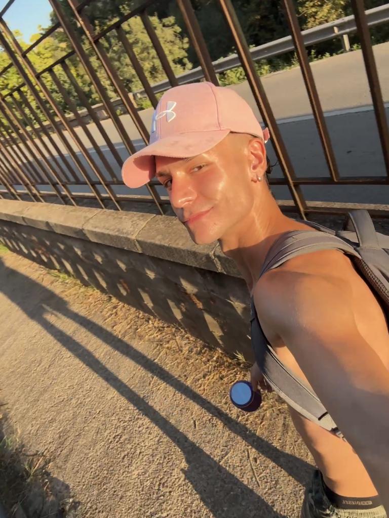 623631703: Chico busca chica en Barcelona