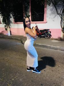 613208463: Chica busca chico en Las Palmas