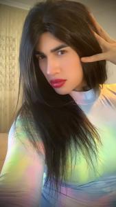 664282904: Travesti en León