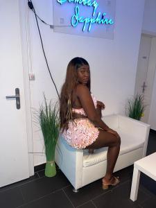 697224319: Chica busca chico en Valencia