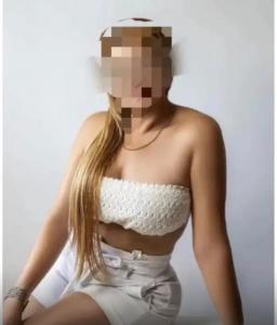 711521468: Chica busca chico en Cádiz