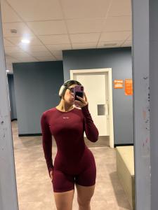 643876585: Chica busca chico en Cádiz