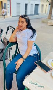658168738: Chica busca chico en Pontevedra