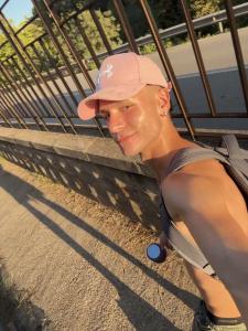 623631703: Chico busca chica en Barcelona