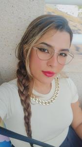 643685297: Chica busca chico en Gerona