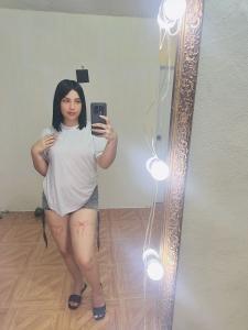663449323: Chica busca chico en Cádiz