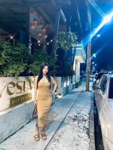 637091638: Chica busca chico en Granada