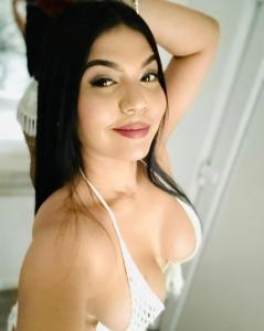 635422827: Chica busca chico en Gerona