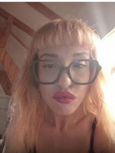 614770857: Chica busca chico en Valencia