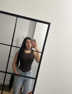 654725292: Chica busca chico en Cádiz