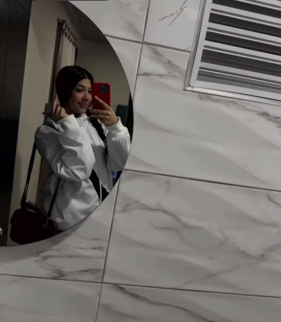 644987869: Chica busca chico en Barcelona