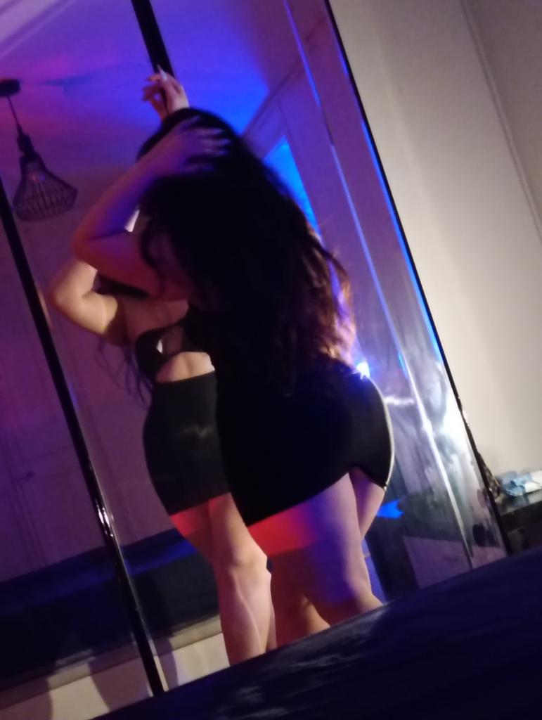 Chica busca chico en Huesca: 