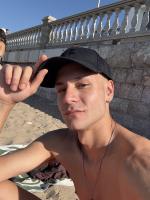 623631703: Chico busca chica en Barcelona