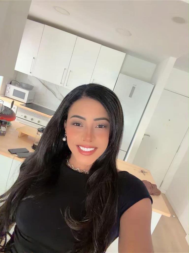 692799199: Chica busca chico en Madrid