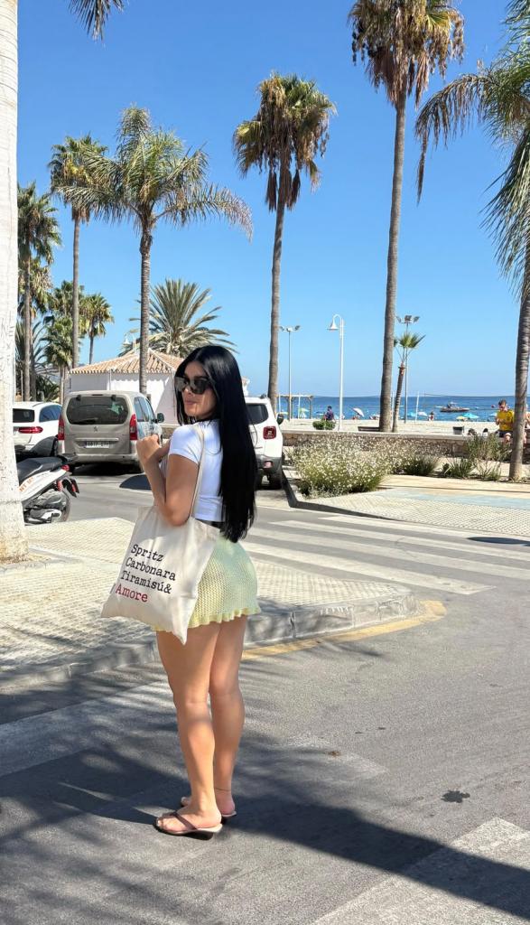 643876585: Chica busca chico en Cádiz