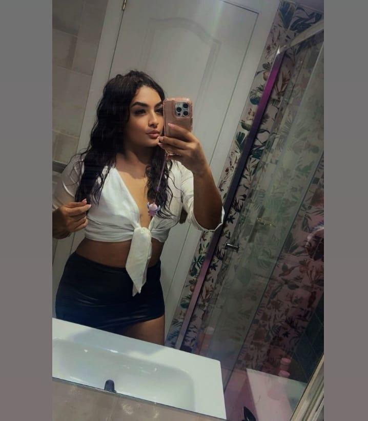 643935634: Chica busca chico en Barcelona