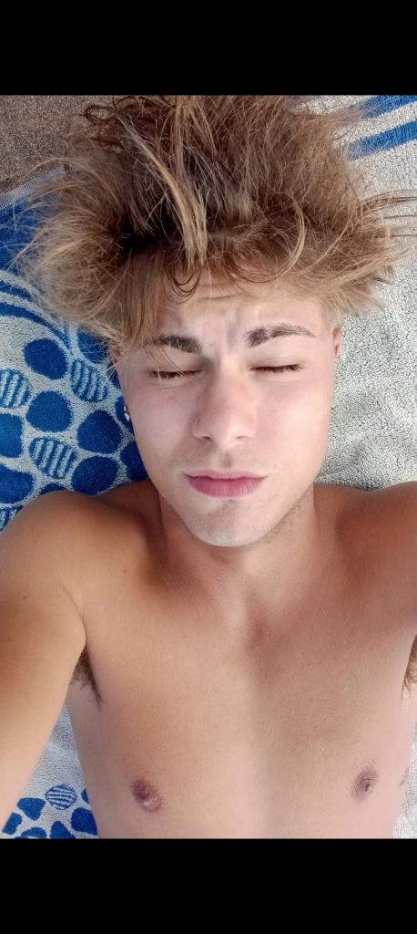 Chico busca chica en Las Palmas: 