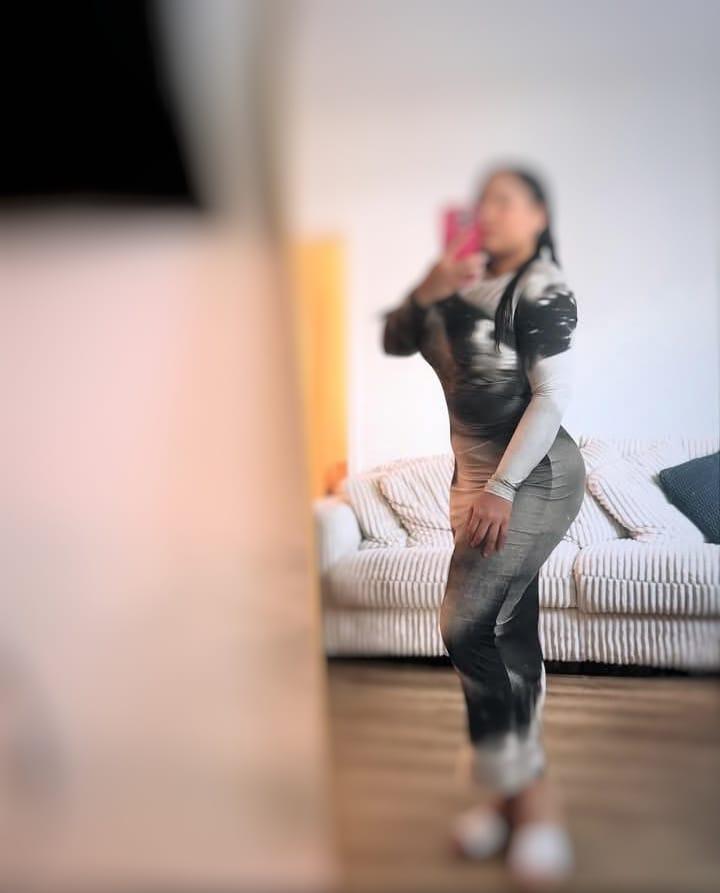 Chica busca chico en Tenerife: 