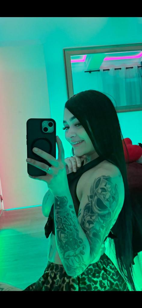 Chica busca chico en Almería: 