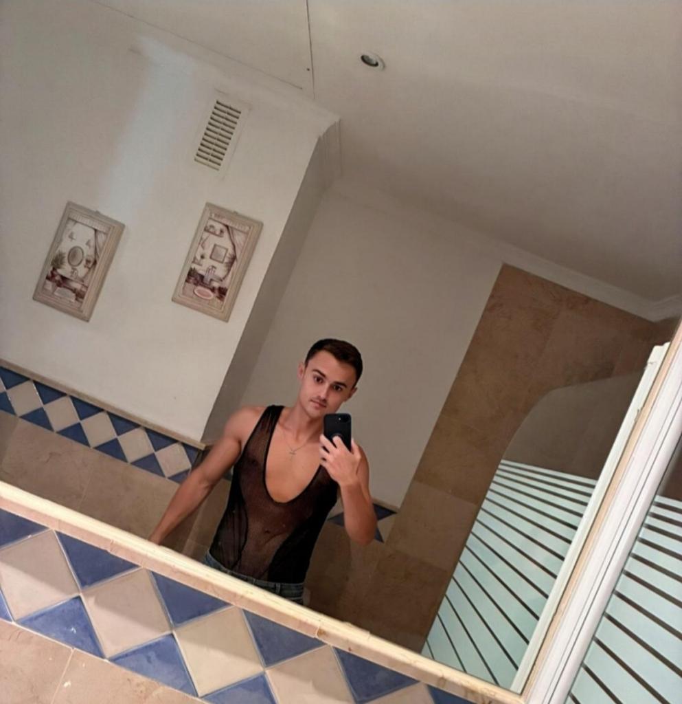 Chico busca chica en Málaga: 