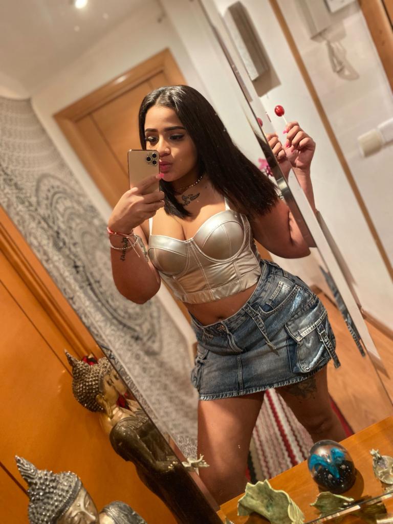 Chica busca chico en Zaragoza: Chica busca chico