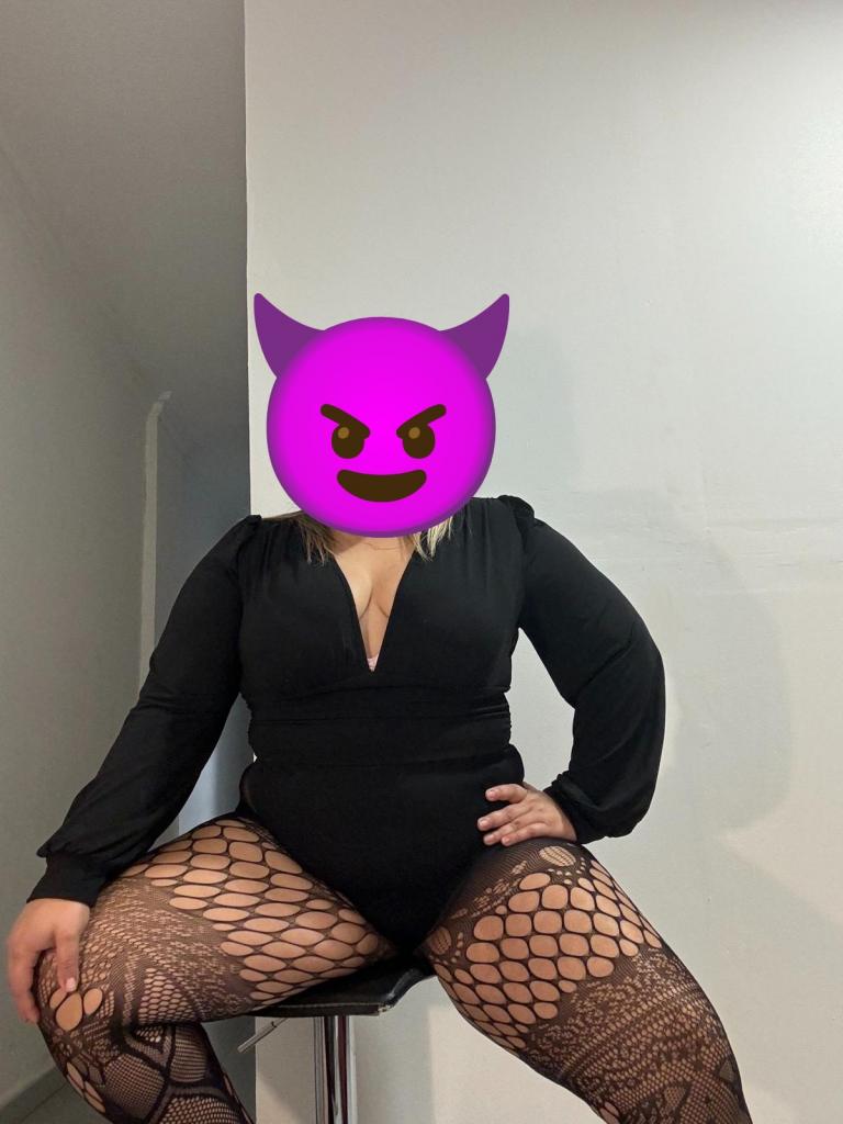 Chica busca chico en Tenerife: 